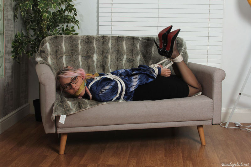 Chloe Toy Shoot Feb 22 2003-chloe-toy-shoot-feb-22.jpg