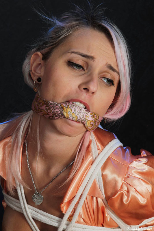 Chloe Toy Shoot Feb 22 2007-chloe-toy-shoot-feb-22.jpg