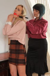 64 exclusive pictures.