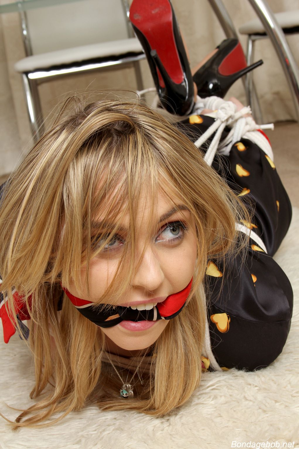 Chloe Toy, The Card Game