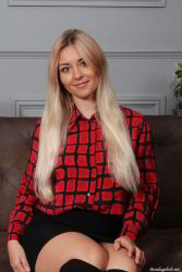 12 exclusive pictures.