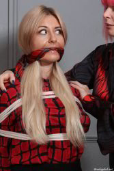 61 exclusive pictures.