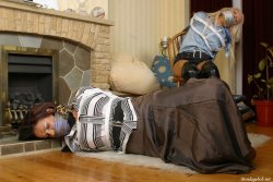 50 exclusive pictures.