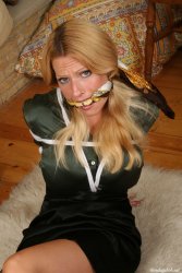 51 exclusive pictures.