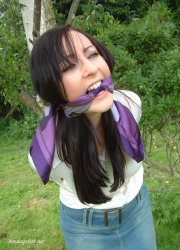 35 exclusive pictures.