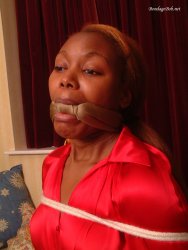 39 exclusive pictures.