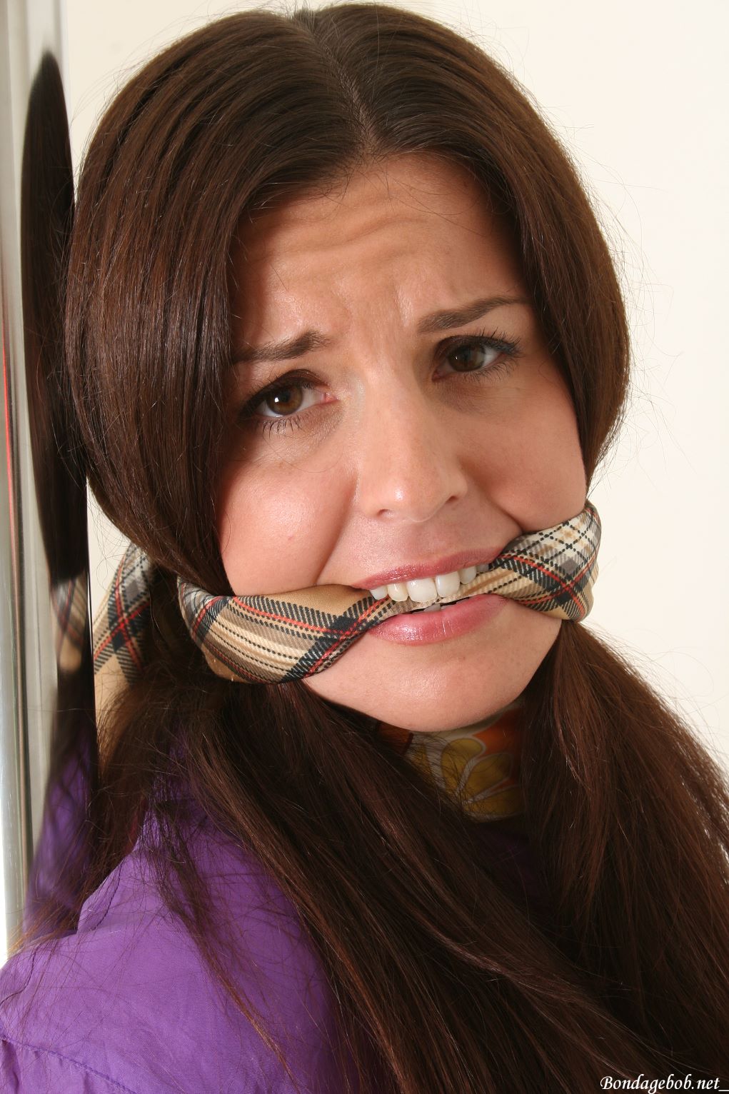 Kobe Lee, Gagged!