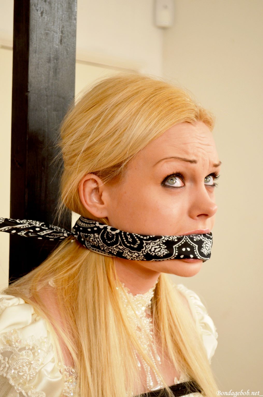 Martina Warren, Bride