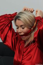 71 exclusive pictures.