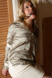 49 exclusive pictures.