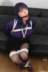 60 exclusive pictures.