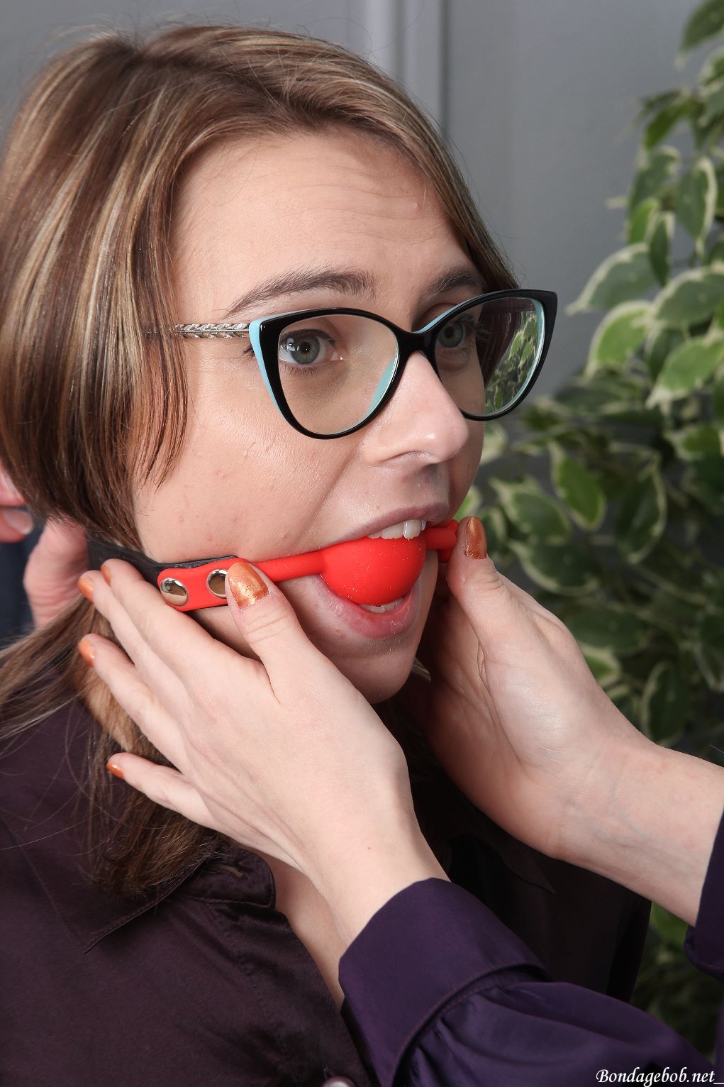 Chloe Toy & Temptress Kate, Gambling Debts