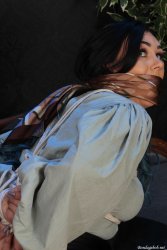 50 exclusive pictures.