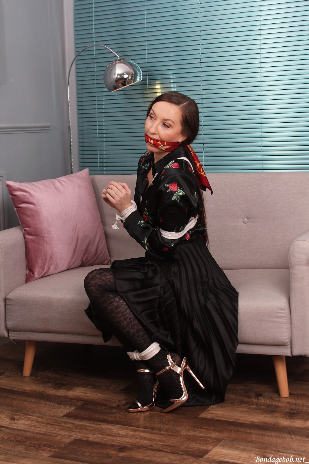 Sophia Smith & Temptress Kate, Unwilling Assistant