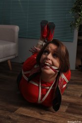 64 exclusive pictures.