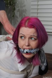 70 exclusive pictures.